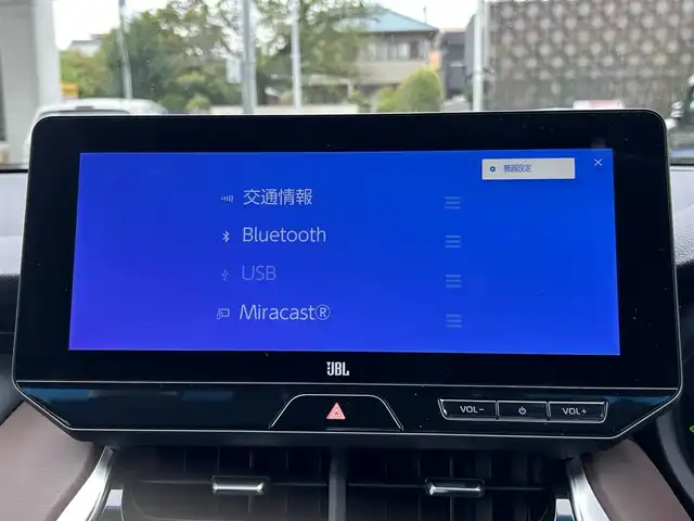 トヨタ ハリアー ハイブリッド Z 愛知県 2023(令5)年 3万km スレートグレーメタリック ワンオーナー/メーカーオプション12.3型ナビ【Bluetooth FM AM フルセグ】/JBLサウンドシステム/デジタルインナーミラー/ヘッドアップディスプレイ/全方位カメラ/ビルトインETC2.0/ドライブレコーダー/アダプティブクルーズコントロール/衝突軽減ブレーキ/レーンキープアシスト/車両接近通報装置/ブラインドスポットモニター/リアクロストラフィックアラート/パーキングサポートブレーキ/ロードサインアシスト/ブレーキホールド/LEDヘッドライト/オートライト/オートマチックハイビーム/フォグランプ/パワーシート/ハーフレザーシート/電動リアゲート/スマートキー【スペア1本】/純正フロアマット/禁煙車