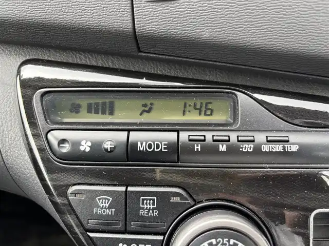 トヨタ アイシス プラタナ Vセレクション 福岡県 2011(平23)年 7.9万km ホワイトパールクリスタルシャイン プッシュスタートボタン/スマートキー/Bluetoothオーディオ/バックカメラ/フルセグTV/SDナビ（地図SDなし）/純正フロアマット/両側パワースライドドア/純正アルミホイール/オートライト