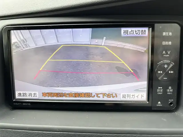 トヨタ アイシス プラタナ Vセレクション 福岡県 2011(平23)年 7.9万km ホワイトパールクリスタルシャイン プッシュスタートボタン/スマートキー/Bluetoothオーディオ/バックカメラ/フルセグTV/SDナビ（地図SDなし）/純正フロアマット/両側パワースライドドア/純正アルミホイール/オートライト