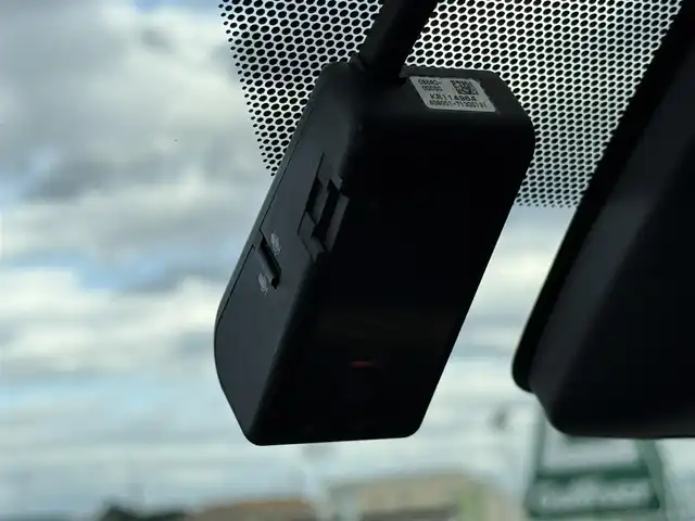 トヨタ ヴォクシー ZS 煌Ⅱ 奈良県 2019(平31)年 4.3万km ブラック 7人乗り/モデリスタ(フロントスポイラー)/TOYOTAセーフティセンス/・プリクラッシュセーフティ/(歩行者[昼]検知機能付衝突回避支援タイプ//レーザーレーダー＋単眼カメラ方式)/・レーンディパーチャアラート/・オートマチックハイビーム/先行車発進お知らせ機能/パーキングサポートブレーキ(前後方静止物)/純正１０型ナビ　型式：NSZN-Z68T/【フルセグTV、DVD再生可、BT対応】/ステアリングスイッチ/フロント、バックカメラ/純正フリップダウンリヤモニター/純正ドライブレコーダー/ビルトインETC2.0/クルーズコントロール/両側パワースライドドア/アイドリングストップ/横滑り防止装置/電動格納ミラー/純正フロアマット/オートライト/LEDヘッドライト/LEDフォグ/純正17インチアルミホイール