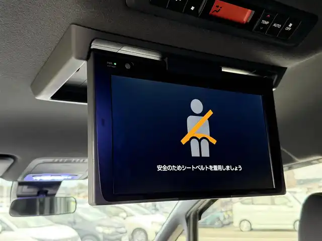 トヨタ ヴォクシー ZS 煌Ⅱ 奈良県 2019(平31)年 4.3万km ブラック 7人乗り/モデリスタ(フロントスポイラー)/TOYOTAセーフティセンス/・プリクラッシュセーフティ/(歩行者[昼]検知機能付衝突回避支援タイプ//レーザーレーダー＋単眼カメラ方式)/・レーンディパーチャアラート/・オートマチックハイビーム/先行車発進お知らせ機能/パーキングサポートブレーキ(前後方静止物)/純正１０型ナビ　型式：NSZN-Z68T/【フルセグTV、DVD再生可、BT対応】/ステアリングスイッチ/フロント、バックカメラ/純正フリップダウンリヤモニター/純正ドライブレコーダー/ビルトインETC2.0/クルーズコントロール/両側パワースライドドア/アイドリングストップ/横滑り防止装置/電動格納ミラー/純正フロアマット/オートライト/LEDヘッドライト/LEDフォグ/純正17インチアルミホイール