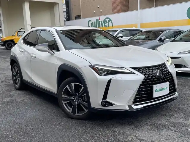 レクサス ＵＸ 250h バージョンL 静岡県 2023(令5)年 2.3万km ソニッククォーツ ワンオーナー/サンルーフ/純正ナビ/フルセグTV/BT/USB/マークレビンソン/全方位カメラ/茶革シート/前席シートヒーター/エアシート/前席パワーシート/運転席シートメモリー/ステアリングヒーター/パワーバックドア/ビルトインETC2.0/TVキャンセラー/前後ドライブレコーダー/プリクラッシュセーフティ/レーンキープアシスト/レーダークルーズコントロール/クリアランスソナー/ブラインドスポットモニター/ヘッドアップディスプレイ/バックフォグ/スマートキー×2/カードキー/保証書/取扱説明書/ナビ取扱説明書/R6/R7点検記録簿有