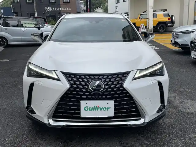 レクサス ＵＸ 250h バージョンL 静岡県 2023(令5)年 2.3万km ソニッククォーツ ワンオーナー/サンルーフ/純正ナビ/フルセグTV/BT/USB/マークレビンソン/全方位カメラ/茶革シート/前席シートヒーター/エアシート/前席パワーシート/運転席シートメモリー/ステアリングヒーター/パワーバックドア/ビルトインETC2.0/TVキャンセラー/前後ドライブレコーダー/プリクラッシュセーフティ/レーンキープアシスト/レーダークルーズコントロール/クリアランスソナー/ブラインドスポットモニター/ヘッドアップディスプレイ/バックフォグ/スマートキー×2/カードキー/保証書/取扱説明書/ナビ取扱説明書/R6/R7点検記録簿有