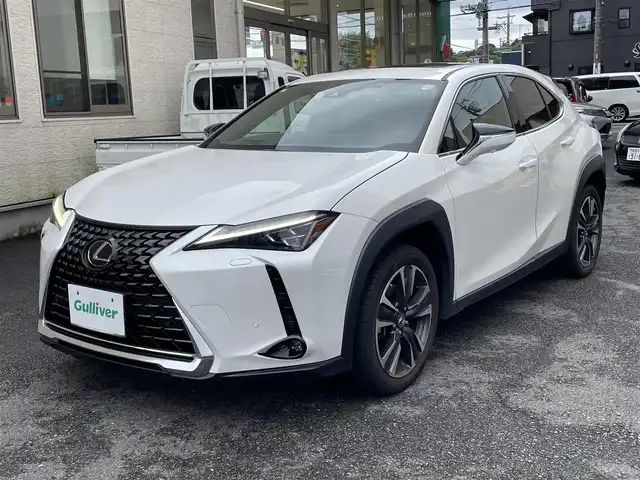 レクサス ＵＸ 250h バージョンL 静岡県 2023(令5)年 2.3万km ソニッククォーツ ワンオーナー/サンルーフ/純正ナビ/フルセグTV/BT/USB/マークレビンソン/全方位カメラ/茶革シート/前席シートヒーター/エアシート/前席パワーシート/運転席シートメモリー/ステアリングヒーター/パワーバックドア/ビルトインETC2.0/TVキャンセラー/前後ドライブレコーダー/プリクラッシュセーフティ/レーンキープアシスト/レーダークルーズコントロール/クリアランスソナー/ブラインドスポットモニター/ヘッドアップディスプレイ/バックフォグ/スマートキー×2/カードキー/保証書/取扱説明書/ナビ取扱説明書/R6/R7点検記録簿有
