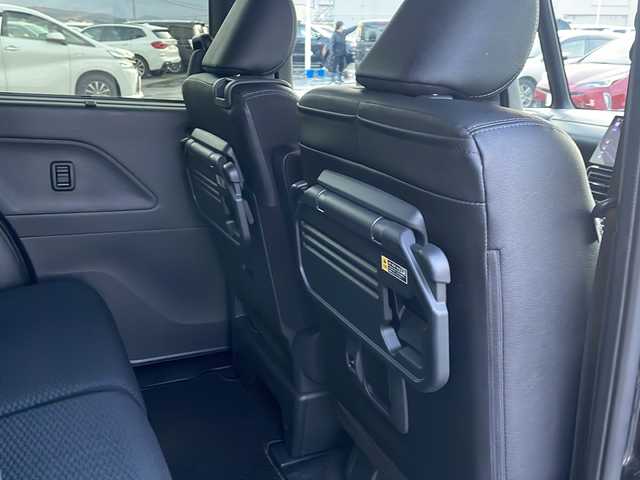 ダイハツ タント カスタム RS 道東・釧路十勝 2023(令5)年 1.9万km ブラックマイカメタリック ・４WD/・社外SDメモリナビ/（フルセグ・ＣＤ・ＤＶＤ・ＳＤ・ＢＴ・ＨＤＭＩ・ＵＳＢ）/・バックカメラ/・前席シートヒーター/・運転席ロングスライド/・両側パワースライドドア/・スマートキー/・プッシュスタート/・電動格納ミラー/・衝突被害軽減ブレーキ/・白線逸脱防止機能/・横滑り防止装置/・リアガラスサンシェード/・純正フロアマット/・ＥＴＣ2.0/・社外ＡＷ組込冬タイヤ積載