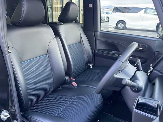 ダイハツ タント カスタム RS 道東・釧路十勝 2023(令5)年 1.9万km ブラックマイカメタリック ・４WD/・社外SDメモリナビ/（フルセグ・ＣＤ・ＤＶＤ・ＳＤ・ＢＴ・ＨＤＭＩ・ＵＳＢ）/・バックカメラ/・前席シートヒーター/・運転席ロングスライド/・両側パワースライドドア/・スマートキー/・プッシュスタート/・電動格納ミラー/・衝突被害軽減ブレーキ/・白線逸脱防止機能/・横滑り防止装置/・リアガラスサンシェード/・純正フロアマット/・ＥＴＣ2.0/・社外ＡＷ組込冬タイヤ積載