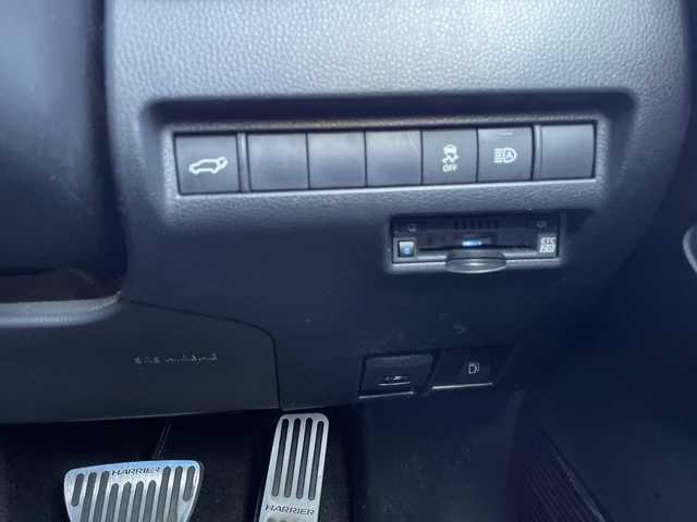 トヨタ ハリアー ハイブリッド Z 神奈川県 2020(令2)年 4万km ブラック JBLサウンド/プッシュスタート/クルーズコントロール（追従有）/ビルトインETC/ステアリングリモコン/オートブレーキホールド/オートライト＆ハイビーム/LEDライト/Bluetooth/フルセグTV/電動シート（D席）/電動パーキングブレーキ/オートブレーキホールド/ミラー型ドラレコ/USB×４（前席×２後席×２）