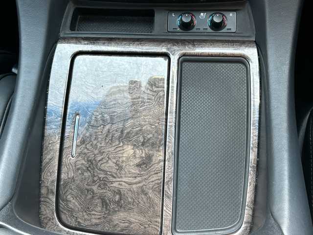 トヨタ ヴェルファイア ハイブリット エグゼクティブ ラウンジ 東京都 2018(平30)年 5.7万km ホワイトパールクリスタルシャイン モデリスタフルエアロ/ツインムーンルーフ/純正SDナビ/　Bluetooth/フルセグTV/DVD/CD/Blu-ray/HDMI/純正フリップダウンモニター/JBLプレミアムサウンドシステム/両側パワースライドドア/ビルトインETC2.0/レーダークルーズコントロール/パノラミックビューモニター/デジタルインナーミラー/プリクラッシュセーフティ/レーントレーシングアシスト/ロードサインアシスト/アダプティブハイビームシステム/レザーシート/パワーシート/シートヒーター/シートクーラー/インテリジェントクリアランスソナー/ブラインドスポットモニター/デジタルインナーミラー/パワーバックドア/3眼LEDヘットライト/LEDフォグランプ/LEDコーナリングランプ/シーケンシャルターンランプ/純正17インチアルミホイール/ステアリングヒーター/ステアリングスイッチ/置くだけ充電/AC100V電源/スペアキー×3/後席サンシェード/プッシュスタート/スマートキー/電動オート格納ミラー/ウインカーミラー/フロアマット/ドアバイザー/保証書/取扱説明書