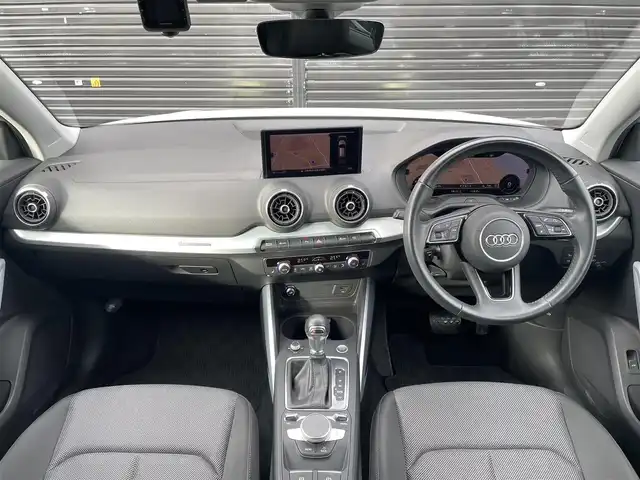 アウディ Ｑ２ 30TFSIスポーツ 三重県 2020(令2)年 6.4万km グレイシアホワイトメタリック ACC/純正ナビ/バックカメラ/フルセグTV/シートヒーター/社外ドライブレコーダー/純正17インチアルミホイール/Bluetooth/ETC/LEDライト/バーチャルコックピット/電動リアゲート/保証書/取扱説明書/スペアキー1本