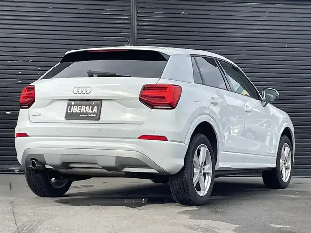 アウディ Ｑ２ 30TFSIスポーツ 三重県 2020(令2)年 6.4万km グレイシアホワイトメタリック ACC/純正ナビ/バックカメラ/フルセグTV/シートヒーター/社外ドライブレコーダー/純正17インチアルミホイール/Bluetooth/ETC/LEDライト/バーチャルコックピット/電動リアゲート/保証書/取扱説明書/スペアキー1本