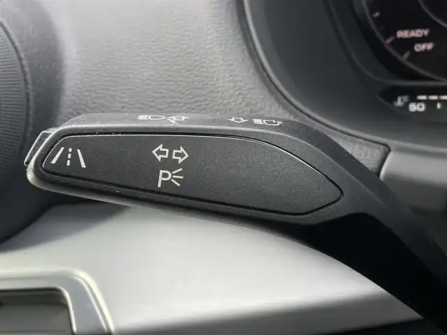 アウディ Ｑ２ 30TFSIスポーツ 三重県 2020(令2)年 6.4万km グレイシアホワイトメタリック ACC/純正ナビ/バックカメラ/フルセグTV/シートヒーター/社外ドライブレコーダー/純正17インチアルミホイール/Bluetooth/ETC/LEDライト/バーチャルコックピット/電動リアゲート/保証書/取扱説明書/スペアキー1本