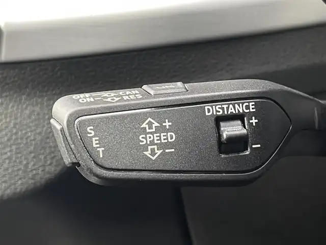 アウディ Ｑ２ 30TFSIスポーツ 三重県 2020(令2)年 6.4万km グレイシアホワイトメタリック ACC/純正ナビ/バックカメラ/フルセグTV/シートヒーター/社外ドライブレコーダー/純正17インチアルミホイール/Bluetooth/ETC/LEDライト/バーチャルコックピット/電動リアゲート/保証書/取扱説明書/スペアキー1本