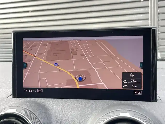 アウディ Ｑ２ 30TFSIスポーツ 三重県 2020(令2)年 6.4万km グレイシアホワイトメタリック ACC/純正ナビ/バックカメラ/フルセグTV/シートヒーター/社外ドライブレコーダー/純正17インチアルミホイール/Bluetooth/ETC/LEDライト/バーチャルコックピット/電動リアゲート/保証書/取扱説明書/スペアキー1本