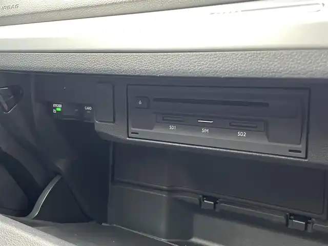 アウディ Ｑ２ 30TFSIスポーツ 三重県 2020(令2)年 6.4万km グレイシアホワイトメタリック ACC/純正ナビ/バックカメラ/フルセグTV/シートヒーター/社外ドライブレコーダー/純正17インチアルミホイール/Bluetooth/ETC/LEDライト/バーチャルコックピット/電動リアゲート/保証書/取扱説明書/スペアキー1本