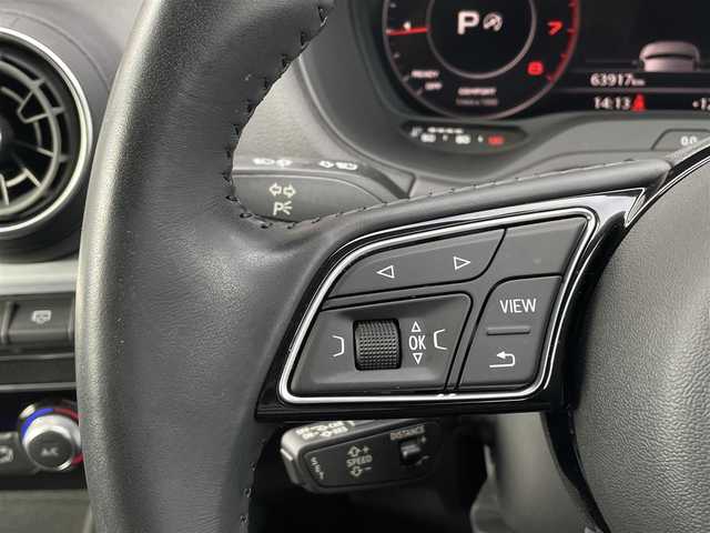 アウディ Ｑ２ 30TFSIスポーツ 三重県 2020(令2)年 6.4万km グレイシアホワイトメタリック ACC/純正ナビ/バックカメラ/フルセグTV/シートヒーター/社外ドライブレコーダー/純正17インチアルミホイール/Bluetooth/ETC/LEDライト/バーチャルコックピット/電動リアゲート/保証書/取扱説明書/スペアキー1本