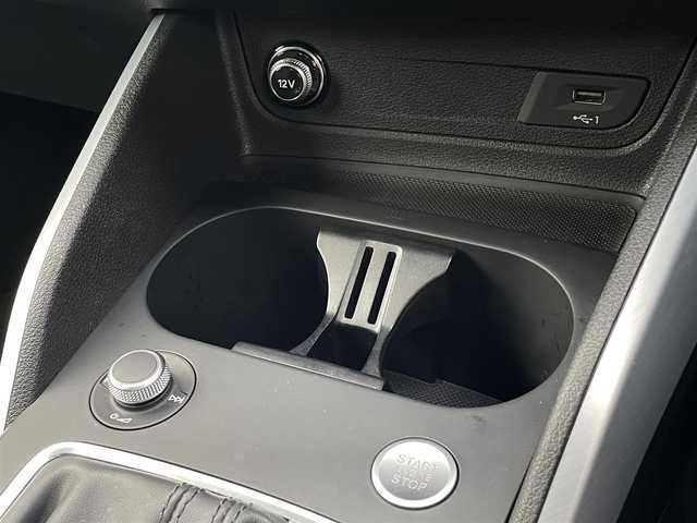 アウディ Ｑ２ 30TFSIスポーツ 三重県 2020(令2)年 6.4万km グレイシアホワイトメタリック ACC/純正ナビ/バックカメラ/フルセグTV/シートヒーター/社外ドライブレコーダー/純正17インチアルミホイール/Bluetooth/ETC/LEDライト/バーチャルコックピット/電動リアゲート/保証書/取扱説明書/スペアキー1本