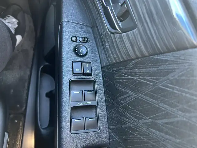 ホンダ オデッセイ アブソルート EX 埼玉県 2014(平26)年 11.8万km パール ・ワンオーナー/・禁煙車/・車検R9年9月28日まで/・レーダークルーズコントロール/・レーダーブレーキ/・純正ナビゲーション/・純正後席モニター/・純正18インチアルミホイール/・両側電動スライドドア/・360°カメラ/・CD/DVD/BT/USB/HDMI/・アイドリングストップ/・パワーシート/・LEDヘッドライト/・スペアキー/・新車保証書/・取扱説明書