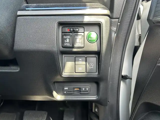 ホンダ オデッセイ アブソルート EX 埼玉県 2014(平26)年 11.8万km パール ・ワンオーナー/・禁煙車/・車検R9年9月28日まで/・レーダークルーズコントロール/・レーダーブレーキ/・純正ナビゲーション/・純正後席モニター/・純正18インチアルミホイール/・両側電動スライドドア/・360°カメラ/・CD/DVD/BT/USB/HDMI/・アイドリングストップ/・パワーシート/・LEDヘッドライト/・スペアキー/・新車保証書/・取扱説明書