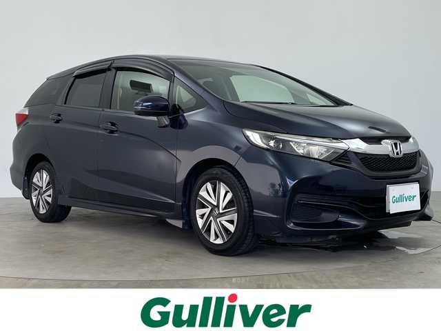 ホンダ シャトル G 鹿児島県 2016(平28)年 8.9万km ミッドナイトブルービームM ワンオーナー　/純正８型ナビ　/（フルセグ/Ｂｌｕｅｔｏｏｔｈ/CD/DVD)　/ビルドインＥＴＣ　/バックカメラ　/ステアリングスイッチ　/電動格納ミラー　/純正フロアマット　/ドアバイザー　/アイドリングストップ/プッシュスタートボタン　/スマートキー/保証書/取扱説明書