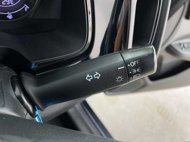 ホンダ シャトル G 鹿児島県 2016(平28)年 8.9万km ミッドナイトブルービームM ワンオーナー　/純正８型ナビ　/（フルセグ/Ｂｌｕｅｔｏｏｔｈ/CD/DVD)　/ビルドインＥＴＣ　/バックカメラ　/ステアリングスイッチ　/電動格納ミラー　/純正フロアマット　/ドアバイザー　/アイドリングストップ/プッシュスタートボタン　/スマートキー/保証書/取扱説明書