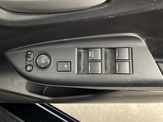 ホンダ シャトル G 鹿児島県 2016(平28)年 8.9万km ミッドナイトブルービームM ワンオーナー　/純正８型ナビ　/（フルセグ/Ｂｌｕｅｔｏｏｔｈ/CD/DVD)　/ビルドインＥＴＣ　/バックカメラ　/ステアリングスイッチ　/電動格納ミラー　/純正フロアマット　/ドアバイザー　/アイドリングストップ/プッシュスタートボタン　/スマートキー/保証書/取扱説明書