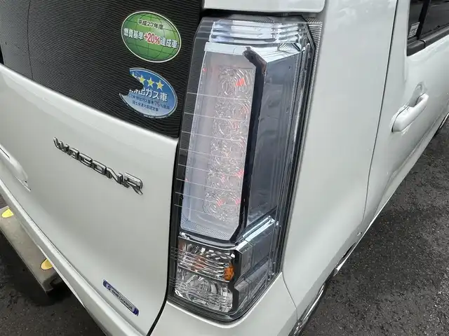 スズキ ワゴンＲ FZ 秋田県 2014(平26)年 4.8万km クリスタルホワイトP ４WD/純正オーディオ（AM/FM/CD)/衝突軽減システム/社外アルミ/スマートキー/アイドリングストップ/プッシュスタート/純正エアロパーツ/前席シートヒーター/社外フロアマット/純正ドアバイザー/ステアリングスイッチ/オートエアコン/パワーステアリング/パワーウィンドウ/レベライザー/電動格納ウィンカーミラー/横滑り防止/盗難防止装置/保証書/取扱説明書/記録簿