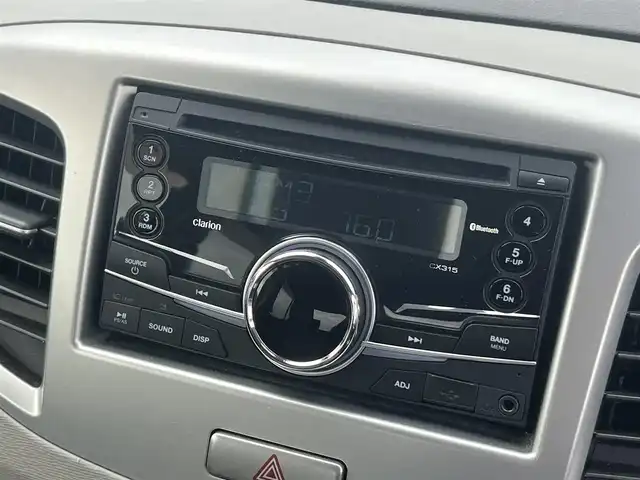 スズキ ワゴンＲ FZ 秋田県 2014(平26)年 4.8万km クリスタルホワイトP ４WD/純正オーディオ（AM/FM/CD)/衝突軽減システム/社外アルミ/スマートキー/アイドリングストップ/プッシュスタート/純正エアロパーツ/前席シートヒーター/社外フロアマット/純正ドアバイザー/ステアリングスイッチ/オートエアコン/パワーステアリング/パワーウィンドウ/レベライザー/電動格納ウィンカーミラー/横滑り防止/盗難防止装置/保証書/取扱説明書/記録簿