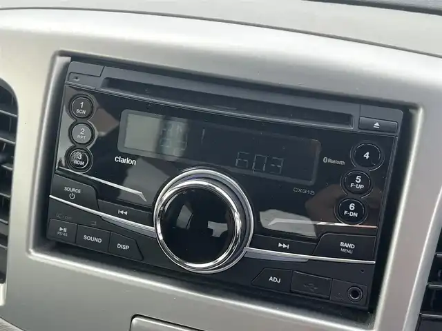 スズキ ワゴンＲ FZ 秋田県 2014(平26)年 4.8万km クリスタルホワイトP ４WD/純正オーディオ（AM/FM/CD)/衝突軽減システム/社外アルミ/スマートキー/アイドリングストップ/プッシュスタート/純正エアロパーツ/前席シートヒーター/社外フロアマット/純正ドアバイザー/ステアリングスイッチ/オートエアコン/パワーステアリング/パワーウィンドウ/レベライザー/電動格納ウィンカーミラー/横滑り防止/盗難防止装置/保証書/取扱説明書/記録簿