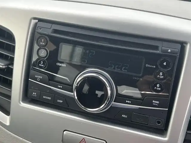 スズキ ワゴンＲ FZ 秋田県 2014(平26)年 4.8万km クリスタルホワイトP ４WD/純正オーディオ（AM/FM/CD)/衝突軽減システム/社外アルミ/スマートキー/アイドリングストップ/プッシュスタート/純正エアロパーツ/前席シートヒーター/社外フロアマット/純正ドアバイザー/ステアリングスイッチ/オートエアコン/パワーステアリング/パワーウィンドウ/レベライザー/電動格納ウィンカーミラー/横滑り防止/盗難防止装置/保証書/取扱説明書/記録簿