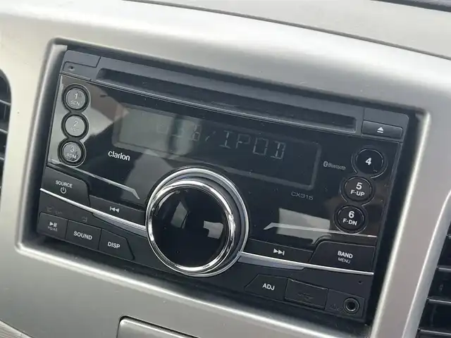 スズキ ワゴンＲ FZ 秋田県 2014(平26)年 4.8万km クリスタルホワイトP ４WD/純正オーディオ（AM/FM/CD)/衝突軽減システム/社外アルミ/スマートキー/アイドリングストップ/プッシュスタート/純正エアロパーツ/前席シートヒーター/社外フロアマット/純正ドアバイザー/ステアリングスイッチ/オートエアコン/パワーステアリング/パワーウィンドウ/レベライザー/電動格納ウィンカーミラー/横滑り防止/盗難防止装置/保証書/取扱説明書/記録簿