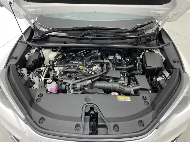 レクサス ＬＢＸ リラックス 茨城県 2024(令6)年 1.4万km ソニッククォーツ 純正9.8型DA/フルセグテレビ/クルーズコントロール/パワーバックドア/本革シート/シートヒーター/ドライブレコーダー/スペアキー/ETC2.0/パワーシート/アルミホイール純正/コーナーセンサー前後/全方位カメラ/USB入力端子タイプC/オートマチックハイビーム/プッシュスタート