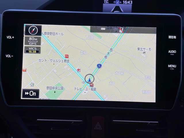 トヨタ エスクァイア ハイブリッド Gi 福島県 2018(平30)年 8.3万km ホワイトパールクリスタルシャイン 純正SDナビ/（FM/AM/DVD/Bluetooth）/レザーシート/バックカメラ/フルセグTV/衝突軽減ブレーキ/レーンキープアシスト/横滑り防止装置/両側電動スライド/ETC/LEDヘッドライト/純正フロアマット/後席用モニター/プッシュスタート/スマートキー