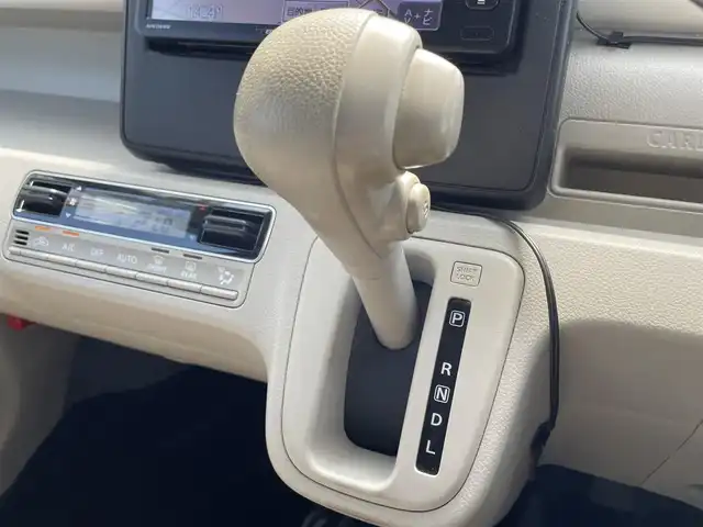 スズキ ワゴンＲ HYBRID FX 埼玉県 2018(平30)年 5.3万km ブリスクブルーメタリック ・社外ナビ/・ワンセグ/・ドライブレコーダー（前）/・ETC/・オートエアコン/・プッシュスタート/・スマートキー×２/・ヘッドアップディスプレイ/・プリクラッシュ/・アイドリングストップ/・レーンアシスト/・シートヒーター（D）/・オートライト/・電格ミラー/・助手席下収納/・フロアマット/・スタッドレス積込み/・取扱説明書/・保証書