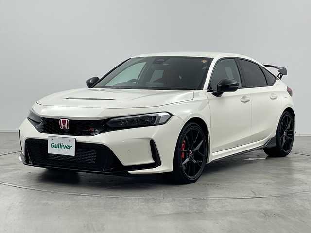 ホンダ シビック タイプR 群馬県 2025(令7)年 0.1万km未満 チャンピオンシップホワイト 登録済未使用車　純正９型ナビ　バックカメラ　ビルトインＥＴＣ２．０　Ｂｒｅｍｂｏキャリパー　アルアンターラステリング　アダプティブクルーズコントロール　ＴＹＰＥ　Ｒ専用リアスポイラー　ＬＥＤ　禁煙車