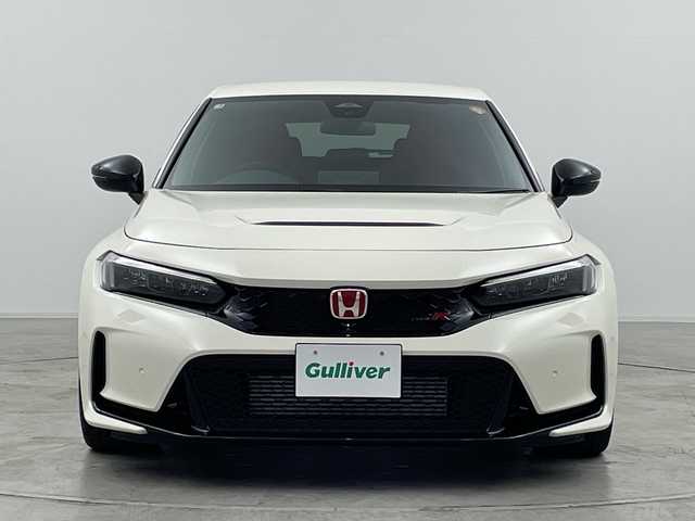 ホンダ シビック タイプR 群馬県 2025(令7)年 0.1万km未満 チャンピオンシップホワイト 登録済未使用車　純正９型ナビ　バックカメラ　ビルトインＥＴＣ２．０　Ｂｒｅｍｂｏキャリパー　アルアンターラステリング　アダプティブクルーズコントロール　ＴＹＰＥ　Ｒ専用リアスポイラー　ＬＥＤ　禁煙車
