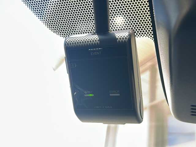 トヨタ アクア S スタイルブラック 静岡県 2019(令1)年 7.1万km ダークブルーマイカ 安全機能/・パーキングサポートブレーキ/・レーンキープアシスト/・クリアランスソナー/純正ナビ/・フルセグTV/・CD/DVD/Bluetooth/MSV/ラジオ/主要装備/・バック、フロントカメラ/・ドライブレコーダー/・シートヒーター/・ETC/・LEDヘッドライト/・ステアリングスイッチ/・クルーズコントロール/・プッシュスタート/・スマートキー