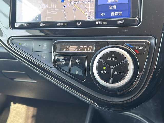 トヨタ アクア S スタイルブラック 静岡県 2019(令1)年 7.1万km ダークブルーマイカ 安全機能/・パーキングサポートブレーキ/・レーンキープアシスト/・クリアランスソナー/純正ナビ/・フルセグTV/・CD/DVD/Bluetooth/MSV/ラジオ/主要装備/・バック、フロントカメラ/・ドライブレコーダー/・シートヒーター/・ETC/・LEDヘッドライト/・ステアリングスイッチ/・クルーズコントロール/・プッシュスタート/・スマートキー