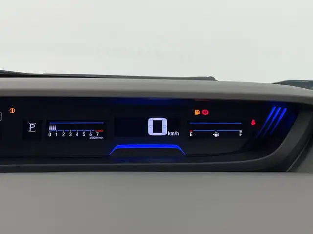 ホンダ フリード G ホンダセンシング 鹿児島県 2018(平30)年 2.6万km ブルーホライゾンM 純正ナビ/（Bluetooth、フルセグTV、CD、DVD、FM、AM）/ホンダセンシング/プッシュスタート/アイドリングストップ/AAC/アダプティブクルーズコントロール/ETC/バックカメラ/純正フロアマット/両側パワースライドドア/ドアバイザー/LEDヘッドライト/オートライト