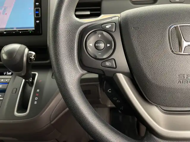 ホンダ フリード G ホンダセンシング 鹿児島県 2018(平30)年 2.6万km ブルーホライゾンM 純正ナビ/（Bluetooth、フルセグTV、CD、DVD、FM、AM）/ホンダセンシング/プッシュスタート/アイドリングストップ/AAC/アダプティブクルーズコントロール/ETC/バックカメラ/純正フロアマット/両側パワースライドドア/ドアバイザー/LEDヘッドライト/オートライト