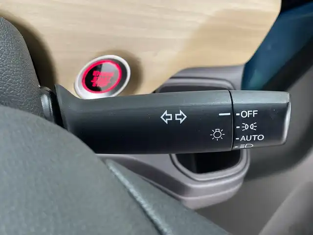 ホンダ フリード G ホンダセンシング 鹿児島県 2018(平30)年 2.6万km ブルーホライゾンM 純正ナビ/（Bluetooth、フルセグTV、CD、DVD、FM、AM）/ホンダセンシング/プッシュスタート/アイドリングストップ/AAC/アダプティブクルーズコントロール/ETC/バックカメラ/純正フロアマット/両側パワースライドドア/ドアバイザー/LEDヘッドライト/オートライト