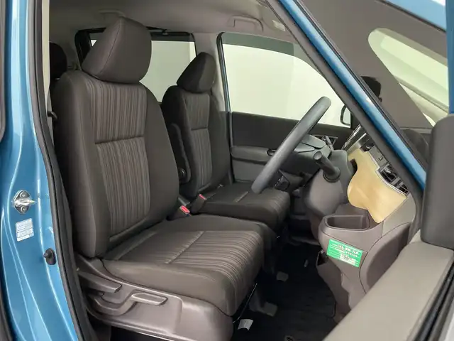 ホンダ フリード G ホンダセンシング 鹿児島県 2018(平30)年 2.6万km ブルーホライゾンM 純正ナビ/（Bluetooth、フルセグTV、CD、DVD、FM、AM）/ホンダセンシング/プッシュスタート/アイドリングストップ/AAC/アダプティブクルーズコントロール/ETC/バックカメラ/純正フロアマット/両側パワースライドドア/ドアバイザー/LEDヘッドライト/オートライト