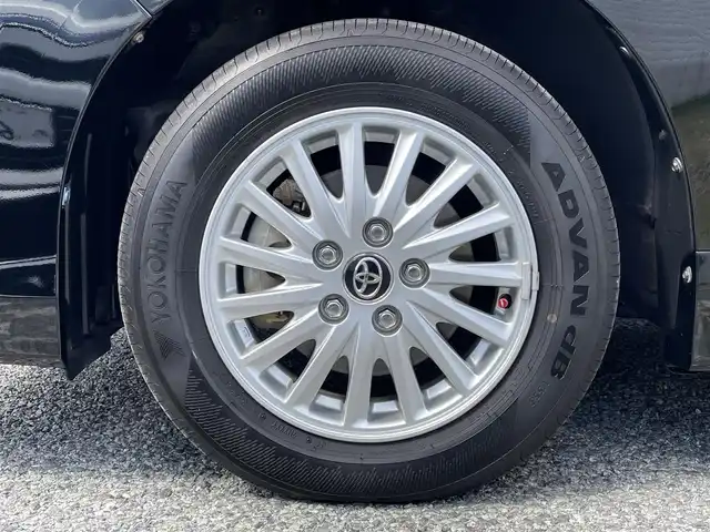 トヨタ ヴォクシー ハイブリッド V 兵庫県 2014(平26)年 8.4万km ブラック 外部検査実施済み/・純正9インチメモリーナビ（NSZT-Y62G）/・地デジ/DVD/BT/・バックカメラ/・ステアリングリモコン/・カロッツェリアツイーター/・ナビTVキャンセラー/・左パワースライドドア/・ビルトインETC/・純正15インチAW/・前席シートヒーター/・置くだけ充電/・オートLEDヘッドランプ/・スペアキー