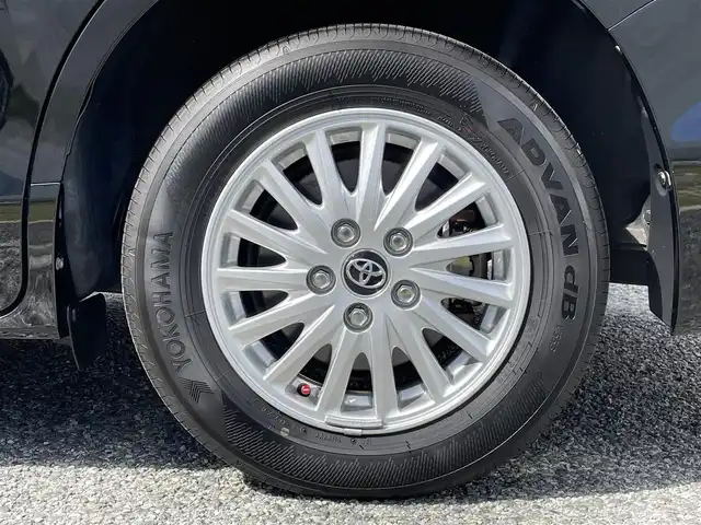 トヨタ ヴォクシー ハイブリッド V 兵庫県 2014(平26)年 8.4万km ブラック 外部検査実施済み/・純正9インチメモリーナビ（NSZT-Y62G）/・地デジ/DVD/BT/・バックカメラ/・ステアリングリモコン/・カロッツェリアツイーター/・ナビTVキャンセラー/・左パワースライドドア/・ビルトインETC/・純正15インチAW/・前席シートヒーター/・置くだけ充電/・オートLEDヘッドランプ/・スペアキー