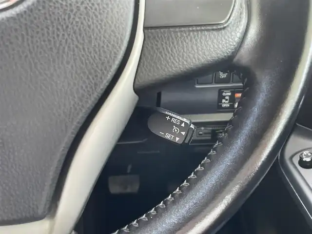 トヨタ ヴォクシー ハイブリッド V 兵庫県 2014(平26)年 8.4万km ブラック 外部検査実施済み/・純正9インチメモリーナビ（NSZT-Y62G）/・地デジ/DVD/BT/・バックカメラ/・ステアリングリモコン/・カロッツェリアツイーター/・ナビTVキャンセラー/・左パワースライドドア/・ビルトインETC/・純正15インチAW/・前席シートヒーター/・置くだけ充電/・オートLEDヘッドランプ/・スペアキー