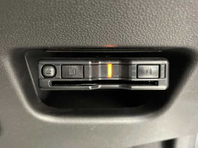 ダイハツ ムーヴ カスタム X LTDⅡ SAⅢ 岐阜県 2021(令3)年 2.2万km ブライトシルバーメタリック 純正8インチナビ/CD/DVD/Bluetooth/USB/SD/HDMI/パノラマモニター/スマートアシスト/衝突軽減ブレーキ/シートヒーター/コーナーセンサー/ドライブレコーダー/ETC/オートLEDヘッドライト/オートハイビーム/ステアリングリモコン/電動格納ミラー/ヘッドライトレベライザー/シートカバー付き/スマートキー/プッシュスタート/純正フロアマット/純正ドアバイザー/純正14インチアルミホイール