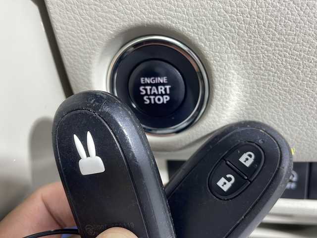 スズキ ラパン モード 沖縄県 2019(令1)年 3.2万km ノクターンブルーパール/ホワイト 2トーンルーフ 禁煙車　/ワンオーナー　/社外ディスプレイオーディオ　/Ｂｌｕｅｔｏｏｔｈ　ラジオ　ＵＳＢ　/ステアリングリモコン　/レーダーブレーキサポート　/ステアリングリモコン　/オートライト　/シートヒーター/ビルトインETC