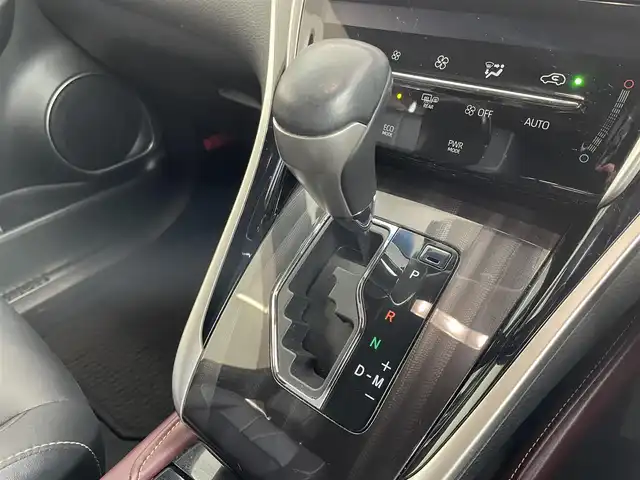 トヨタ ハリアー エレガンス 千葉県 2019(平31)年 5.4万km ブラック ワンオーナー車/サンルーフ　/９型純正ナビ(NSZT-Y66T)　/・ラジオ/CD/DVD/フルセグTV/BT/バックカメラ　/ビルトインETC2.0/Toyota Safety Sence/・レーダークルーズコントロール/・プリクラッシュセーフティ/・横滑り防止装置/・レーンディパーチャーアラート/・前後コーナーセンサー/・オートハイビーム/純正ドライブレコーダー　/カーテンエアバッグ/アイドリングストップ/ブレーキホールド/電子パーキングブレーキ　/ハーフレザーシート/パワーシート/純正フロアマット/プッシュスタート/スマートキー/純正17インチAW /LEDヘッドライト/取扱説明書/保証書/スペアキー