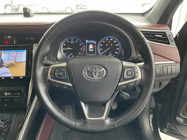 トヨタ ハリアー エレガンス 千葉県 2019(平31)年 5.4万km ブラック ワンオーナー車/サンルーフ　/９型純正ナビ(NSZT-Y66T)　/・ラジオ/CD/DVD/フルセグTV/BT/バックカメラ　/ビルトインETC2.0/Toyota Safety Sence/・レーダークルーズコントロール/・プリクラッシュセーフティ/・横滑り防止装置/・レーンディパーチャーアラート/・前後コーナーセンサー/・オートハイビーム/純正ドライブレコーダー　/カーテンエアバッグ/アイドリングストップ/ブレーキホールド/電子パーキングブレーキ　/ハーフレザーシート/パワーシート/純正フロアマット/プッシュスタート/スマートキー/純正17インチAW /LEDヘッドライト/取扱説明書/保証書/スペアキー