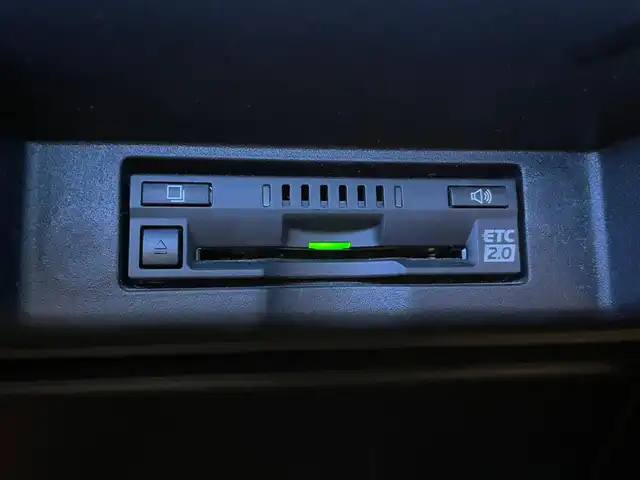 トヨタ ハリアー エレガンス 千葉県 2019(平31)年 5.4万km ブラック ワンオーナー車/サンルーフ　/９型純正ナビ(NSZT-Y66T)　/・ラジオ/CD/DVD/フルセグTV/BT/バックカメラ　/ビルトインETC2.0/Toyota Safety Sence/・レーダークルーズコントロール/・プリクラッシュセーフティ/・横滑り防止装置/・レーンディパーチャーアラート/・前後コーナーセンサー/・オートハイビーム/純正ドライブレコーダー　/カーテンエアバッグ/アイドリングストップ/ブレーキホールド/電子パーキングブレーキ　/ハーフレザーシート/パワーシート/純正フロアマット/プッシュスタート/スマートキー/純正17インチAW /LEDヘッドライト/取扱説明書/保証書/スペアキー