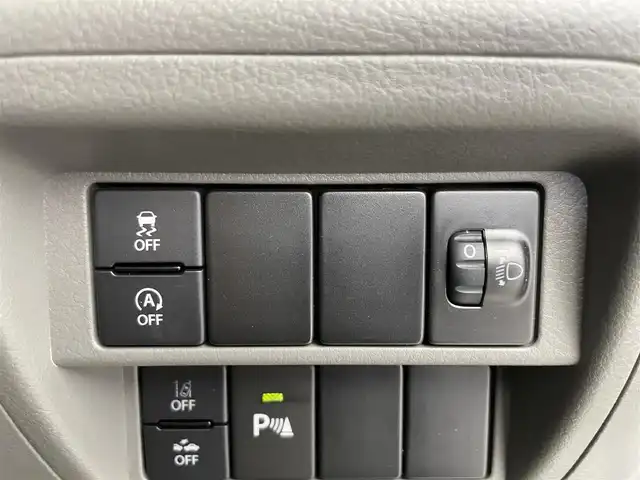 スズキ エブリイ PA 富山県 2024(令6)年 1.8万km スペリアホワイト 4WD/衝突被害軽減ブレーキ/オートライト/リアパーキングセンサー/レーンキープアシスト/横滑り防止装置/オーバーヘッドシェルフ/アイドリングストップ/スペアキー/エアコン/パワーステアリング